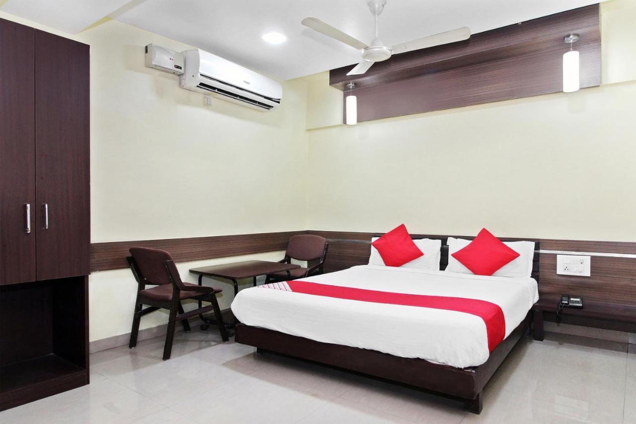 Oyo 30537 Hotel Megharaj Bijāpur Buitenkant foto